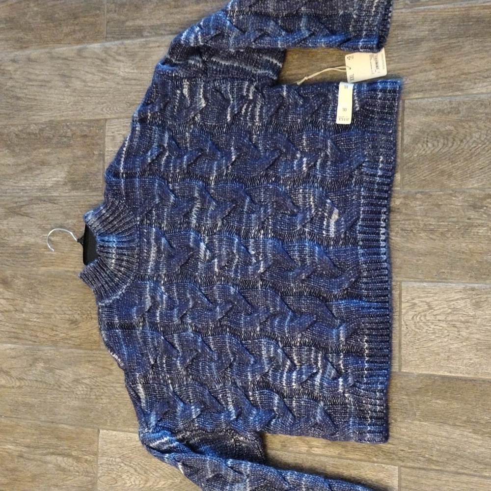 a.n.a Blue and White Cable Knit Sweater. Size XXL - Picture 4 of 7